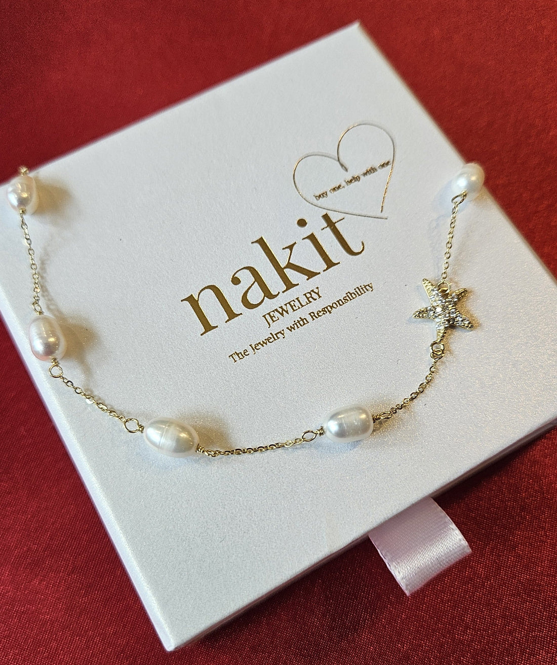 Das perfekte Geschenk mit Bedeutung: Warum Schmuck, der Gutes tut, das ideale Geschenk ist.