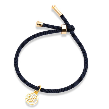 Milani-Armband aus verschiedenen Blickwinkeln - detailreiches Charm-Design