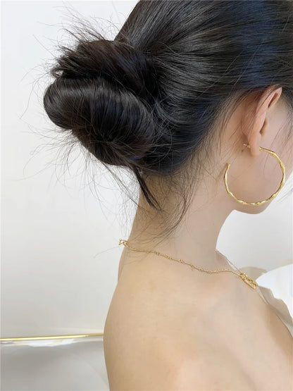 Elegante Damenohrringe Alea aus hochwertigem Messing mit 18K Gold plattiert - 5cm Länge
