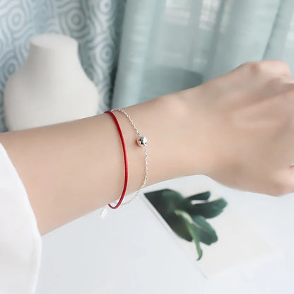 Nahaufnahme der 925er Sterlingsilber Perle des Armband Alma - hochwertige Verarbeitung sichtbar
