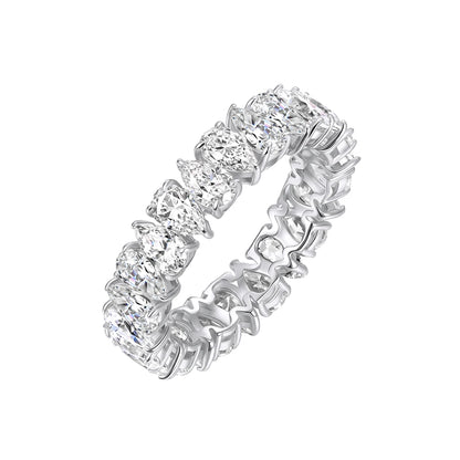 Freigestellter Eternity-Ring aus glänzendem 925 Echtsilber mit strahlenden Zirkoniasteinen im Pear-Cut (Tropfenschliff)