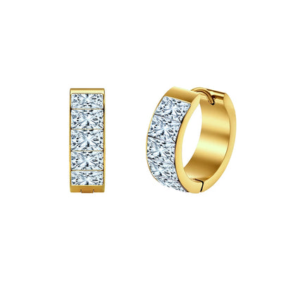 Freisteller-Produktansicht von goldenen Edelstahl-Ohrringen mit 18K Gold und Zirkonia-Steinen von vorne und der Seite.