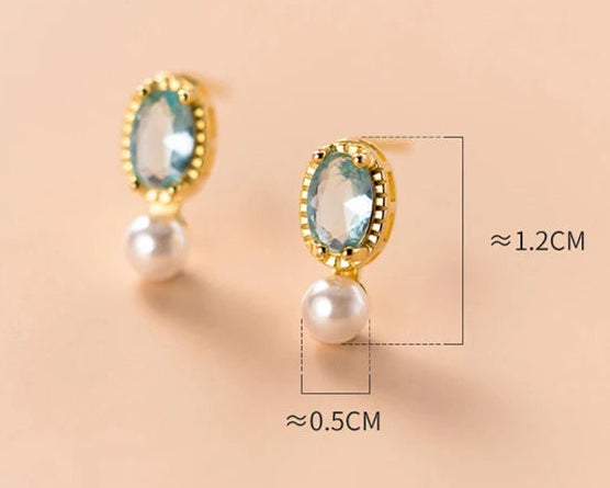 Produktgrafik der vergoldeten Silber-Ohrringe mit Maßangaben: Gesamthöhe ca. 1,2 cm, Breite des Zirkonias ca. 0,6 cm. Materialhinweis: S925 Sterling Silber mit 18K Gold-Platierung.