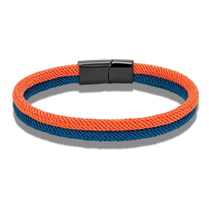Billie Survival Armband getragen Herrenhand Outdoor Abenteuer Lifestyle
