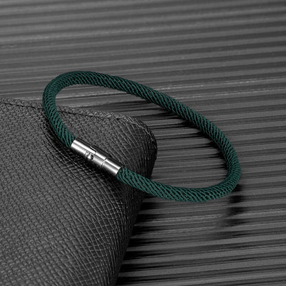 Armband Simply aus verschiedenen Blickwinkeln - minimalistisches Statement-Schmuckstück
