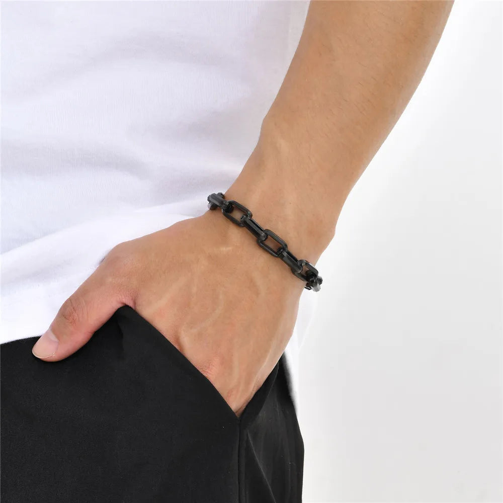 Armband Arwic Detailansicht - mehr als ein Accessoire, ein Statement
