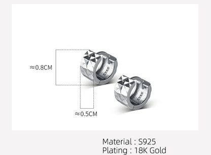 Produktgrafik mit Maßen für die kleinen 925 Silber Huggie-Creolen mit 18K Gold-Plattierung und Klappverschluss