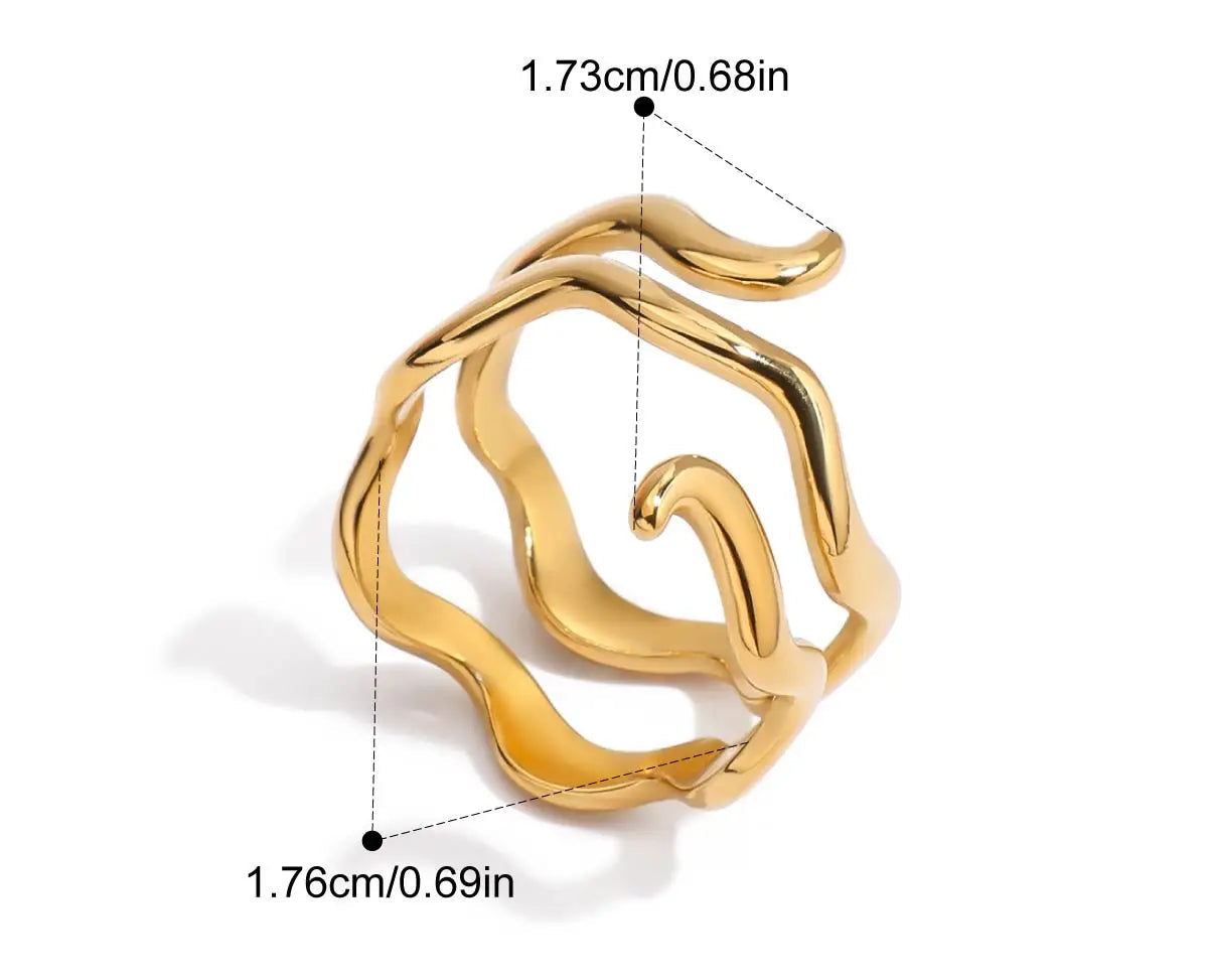 Technisches Produktfoto des offenen, gewellten Edelstahlrings mit Vergoldung, das die Ringbreite (1,73 cm) und den Innendurchmesser (1,76 cm) in cm und Zoll angibt.