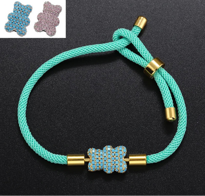 Armband Sam - Trendiges Kupferarmband mit rundem Charme und robuster Seilkette auf weißem Hintergrund
