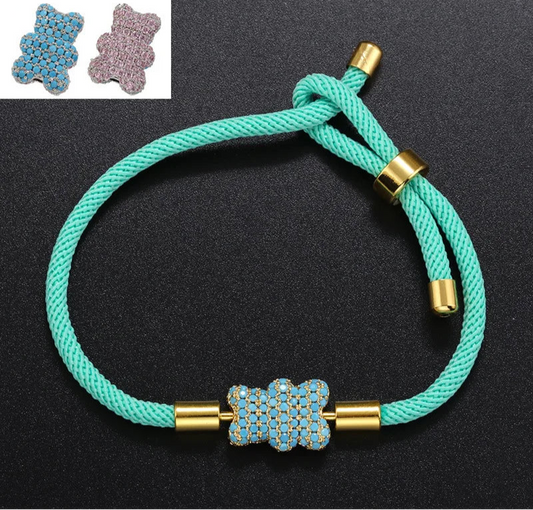 Armband Sam - Trendiges Kupferarmband mit rundem Charme und robuster Seilkette auf weißem Hintergrund
