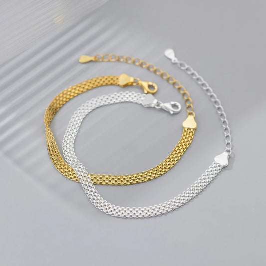Breites Mesh-Armband aus 925 Sterling Silber und mit 18K Gold-Vergoldung im flachen Geflecht-Design im Farbvergleich