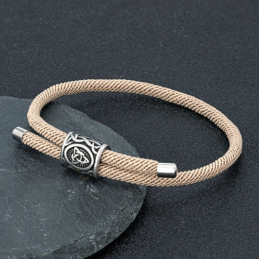 Armband Vika aus robustem Edelstahl - skandinavischer Chic mit mythologischen Elementen