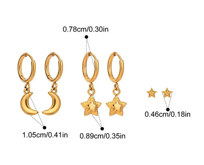 Grafische Darstellung von zwei goldenen Kreolen-Ohrringen aus Edelstahl mit 18K PVD-Vergoldung. An der ersten Kreole hängt ein großer Stern, an der zweiten ein kleinerer. Die Maße sind ebenfalls angegeben. Daneben sind eine kleine Kugel und ein Stern-Ohrstecker abgebildet.