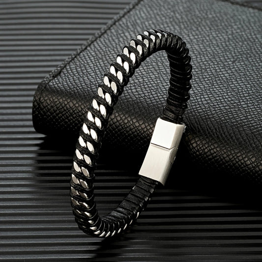 Detailansicht Jack Armband - Vintage-Farbton mit geometrischem Punk-Stil und Leder-Edelstahl-Kombination