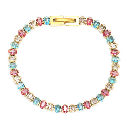 Nahaufnahme des Armband Stephanie - Hochwertige Edelstahl-Verarbeitung im Vintage-Stil
