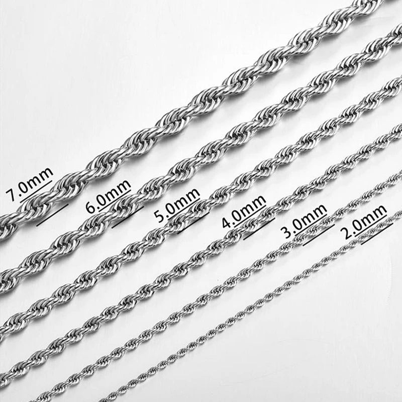 Detailansicht und Größenübersicht von vier silberfarbenen Edelstahl-Kordelketten mit Breiten von 2.0mm, 3mm, 4mm, 5mm, 6mm und 7mm.