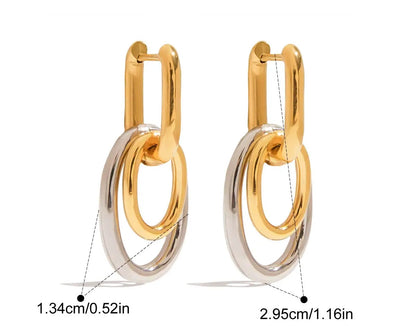 Technische Maße von zwei ovalen Gliederohrringen in Gold und Silber | Details der Bicolor-Ohrringe aus vergoldetem Edelstahl