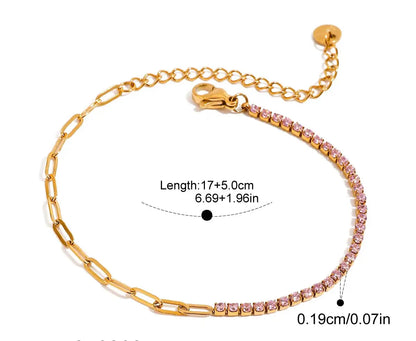 „Detailansicht des pink Zirkonia-Armbands: Länge 17 cm + 5,5 cm Verlängerung für flexible Passform, Steinbreite 0,18 cm.“